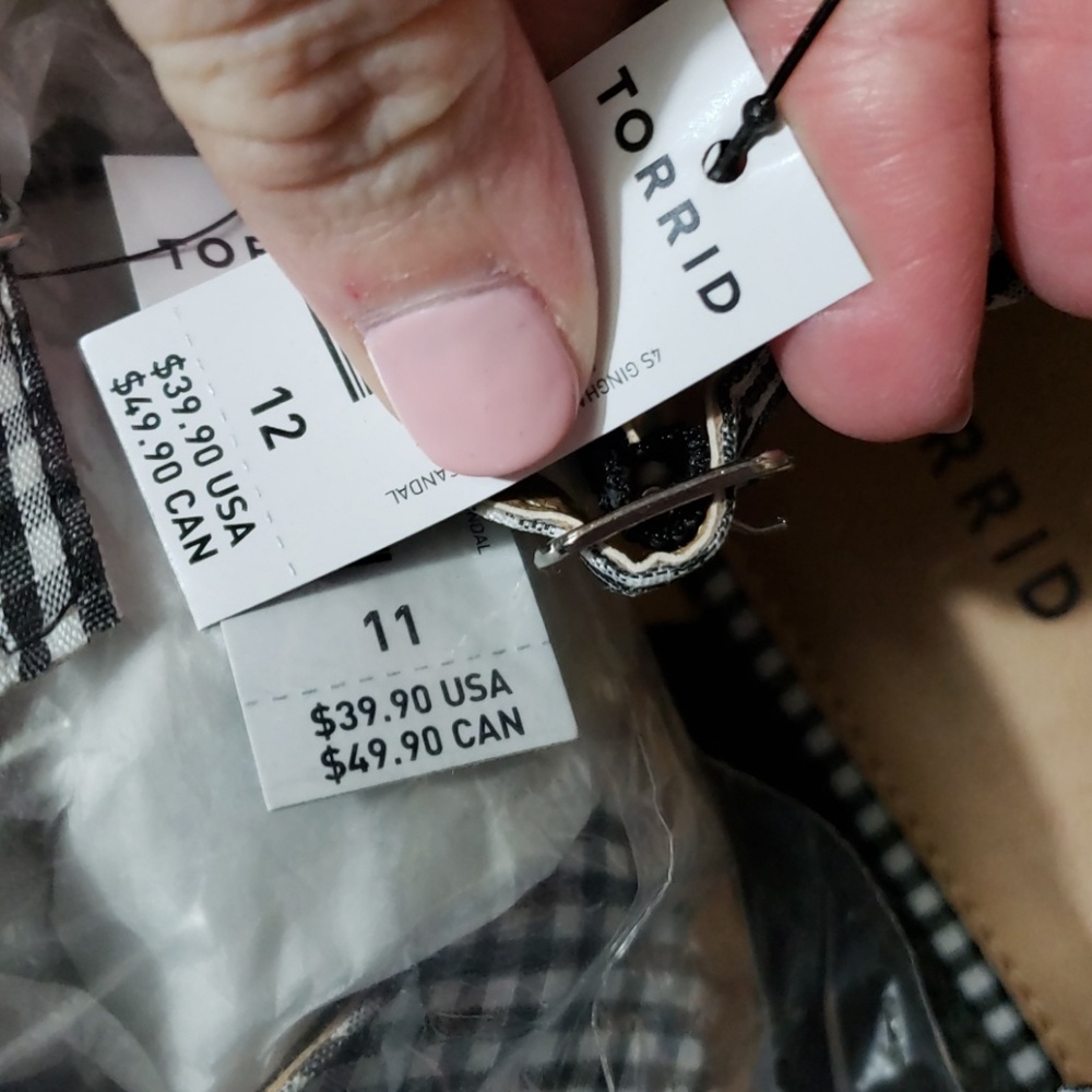 Torrid | Gingham Bow Sandal - Picture 7 of 7
